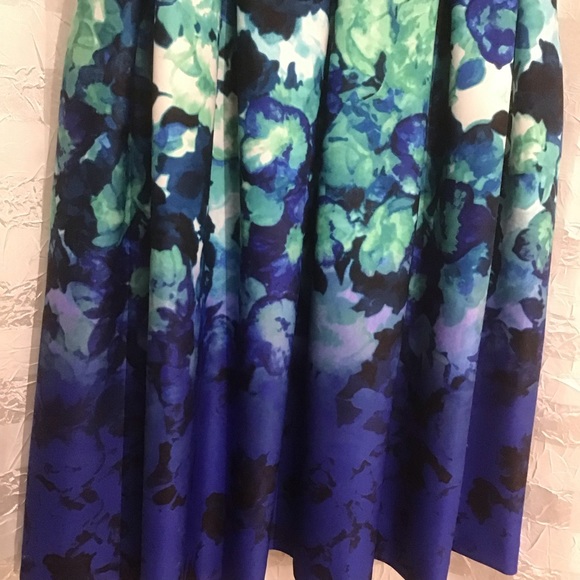 Vince Camuto Blue Green Black Floral Print Sleeveless Fit & Flare Dress, Size 10 - Picture 4 of 12